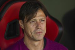 Σε κρίση ο Αλμέιδα στη Σεβίλλη: «Να αρχίσω να κλαίω;» (vid)