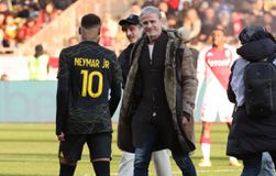 Ο άνθρωπος με τον οποίο «σκοτώθηκε» ο Νεϊμάρ και αναγκάζει την Παρί να τον διώξει κακήν - κακώς