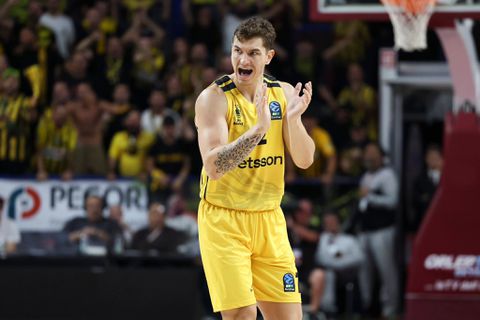 Τέλος ο Γκιουζέλης από τον Άρη Βetsson,πάει στη Νυρεμβέργη