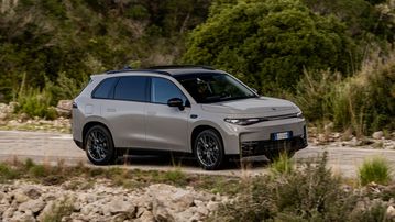 Δοκιμάζουμε το Leapmotor C10 REEV - Το Hyper Hybrid SUV με την αυτονομία των 970+ km και τη σούπερ τιμή