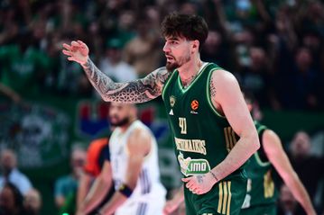 Απίθανος Ερνανγκόμεθ στο πρώτο ημίχρονο με τη Φενέρμπαχτσε - Άγγιξε το double-double