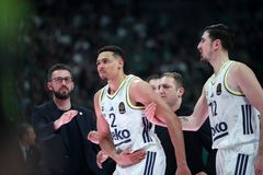 Παναθηναϊκός - Φενέρμπαχτσε: Το απίθανο coast to coast καλάθι του Σορτς και το buzzer beater του Μπόλντγουιν (vid)