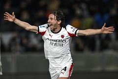 Ο Μόντριτς «λύτρωσε» τη Μίλαν και την κράτησε στο κυνήγι της Ίντερ