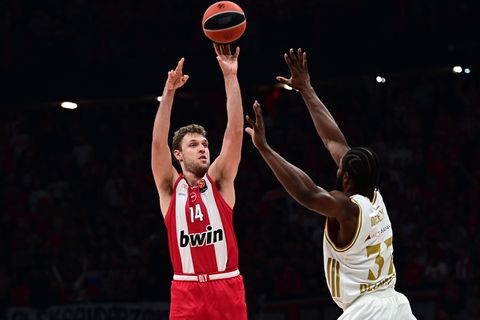 Ο Βεζένκοφ σε τροχιά 1ου σκόρερ στην ιστορία των Κυπέλλων Ευρώπης!