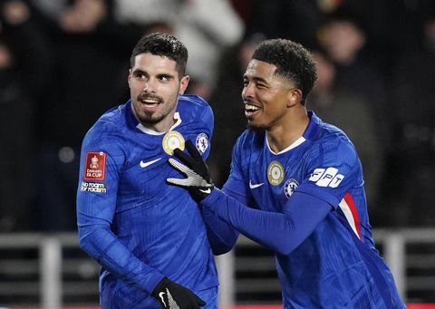 H Τσέλσι με χατ-τρικ Νέτο διέλυσε με 4-0 την Χαλ και έκλεισε θέση στους «16» του FA Cup