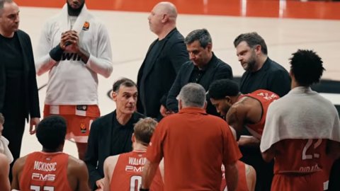 Η αποθέωση του Μπαρτζώκα και η τριποντάρα του Βεζένκοφ που «ξέρανε» τον Ερυθρό Αστέρα