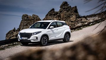 DFSK 500: Bonus Απόσυρσης για το οικογενειακό SUV και συνολικό όφελος 3.810 ευρώ