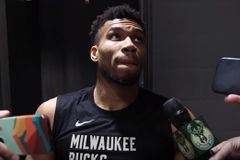 Ο Αντετοκούνμπο μίλησε με τον Βεζένκοφ και αποκάλυψε τι είπαν μεταξύ τους (vid)