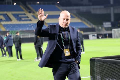 Ο Νίκολιτς είχε τρελαθεί με το 3-1, δεν τρελάθηκε με το 0-4, γι αυτό και η ΑΕΚ δεν έχει ταβάνια