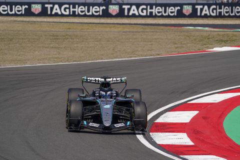 Ο Ράσελ δεν άφησε περιθώρια στους αντιπάλους του στις κατατακτήριες για το Σπριντ στην Κίνα