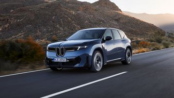Στην Σπανός Α.Ε. η νέα BMW iX3 – Δείτε την τιμή της