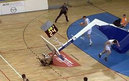 Τρομακτικό περιστατικό στην Κροατία: Αμερικανός φόργουορντ σώθηκε την τελευταία στιγμή από κατάρρευση μπασκέτας