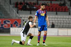 Τι υποστηρίζει ο Εσκοβάλ για όσα έγιναν στο μπαρ στο Κολωνάκι με την 17χρονη μαθήτρια