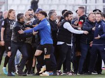 Χαμός στο φινάλε με Βέργο - Κουλιεράκη, ο Λουτσέσκου χειροδίκησε κατά του Μεντίνα! (vid)