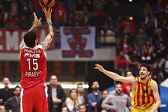 Ολυμπιακός - Μπαρτσελόνα: Η σειρά που έκανε τον Γιώργο Πρίντεζη... Άγιο Γεώργιο! (vids)