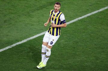 Χαμός με Τζέκο: Οι φίλαθλοι του Ολυμπιακού έκαναν «ντου» με αρνητικές κριτικές στο εστιατόριο του παίκτη της Φενέρμπαχτσε