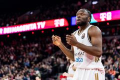 Κυρίαρχη Ντουμπάι BC απέναντι στη Μπούντουτσνοστ