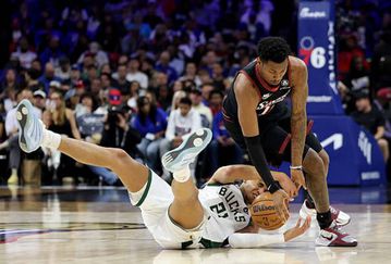 Μία ακόμη ήττα για τους Μιλγουόκι Μπακς σε μια τραγική σεζόν!