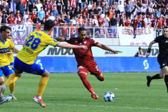 «Συγγνώμη» από Μασόν και Σαγάλ – Σε απολογία οι δύο παίκτες της ΑΕΛ Novibet