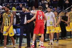 Καταδίκη ορθοπεδικού για ιατρικό λάθος σε επέμβαση στο χέρι του Ταπούτου!