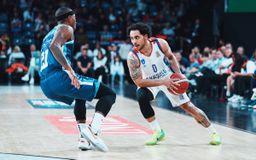 Η Εφές κέρδισε την Φενέρ, αλλά χάνει τον Μίτσιτς