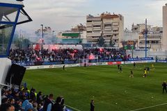 Η αποθέωση των παικτών του Ιωνικού κατά την είσοδό τους (vid)