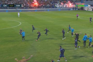 Προβάδισμα με τον Ελευθεριάδη και 2-0 με το ασύλληπτο σουτ του Κάνιας για τον Ιωνικό - Έξαλλοι πανηγυρισμοί στο γήπεδο της Νίκαιας (vids)