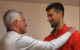 Ο Μουρίνιο είδε από κοντά τον αγώνα του Τζόκοβιτς - Το ιδιαίτερο δώρο του Σέρβου στον «Special One» (vids)