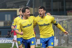 Έγινε «κατοστάρης» ο Καρέλης