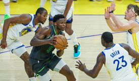 Break των Τίμπεργουλβς και 3-1 τους Ουόριορς - Κέρδισαν τους Σέλτικς οι Νικς και είναι μία ανάσα από τους τελικούς (vid)