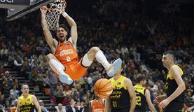 Η Βαλένθια ανανέωσε με τον Πουέρτο μέχρι το 2027