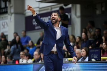 Μπατής: «Η παραμονή ανήκει στη διοίκηση, ευτυχισμένος που τα καταφέραμε»