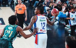 Με την ψυχή στο στόμα η Εφές πήρε προβάδισμα τίτλου από την Καρσίγιακα