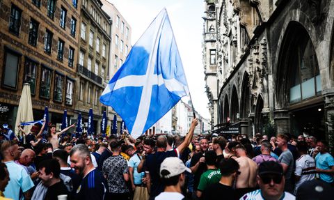 «No Scotland no party»: Το γλέντι στο Μόναχο από 200.000 Σκωτσέζους οπαδούς! (vids)