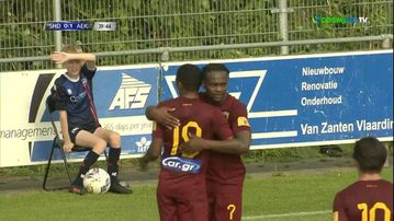 Τρομερή ενέργεια και εκτέλεση του Λιβάι, 2-0 η ΑΕΚ (vid)