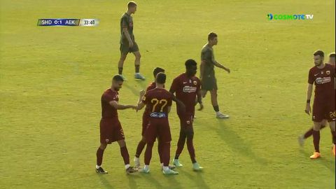 Κόκκινη και ο Γαλανόπουλος – Με Μαχαίρα, Ραντόνια 2-0 η ΑΕΚ, ακυρώθηκαν δύο γκολ του Κοσίδη