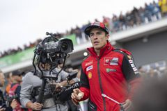 Μαρκ Μάρκεθ: «Έχει περάσει μόνο το πρώτο μισό της σεζόν, δεν πρέπει να χαλαρώσουμε»