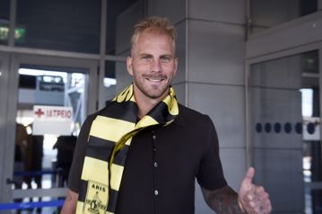 Στη Θεσσαλονίκη για τον Άρη ο Ράτσιτς (pics)