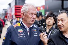 Πρώην οδηγός καλεί τη Red Bull να αποδεσμεύσει και τον Μάρκο