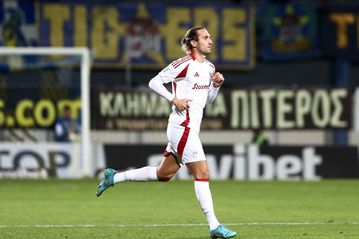 Η Λιντς θέλει να αποκτήσει τον Γιαζίτσι σύμφωνα με τους Γάλλους