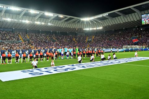 Το αντιπολεμικό «μήνυμα» της UEFA πριν το Παρί Σεν Ζερμέν-Τότεναμ:  «Σταματήστε να σκοτώνετε παιδιά» (pic-vid)