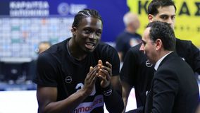 Μένει στη Θεσσαλονίκη ο Αλέξανδρος Αντετοκούνμπο και υπογράφει στον Άρη