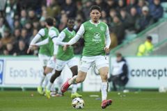 Τριάντης: Εχει 9 αδέρφια, στα 8 του έχασε τον πατέρα του, μέχρι τα 15 του ήταν εξτρέμ ή φορ και θαυμάζει τον Τζέραντ – Το who is who του (vids)