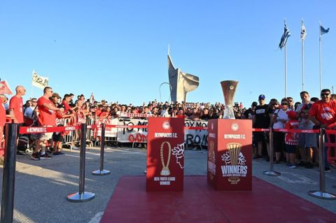 Όλη η Ελλάδα έδειξε τη... δίψα της για τα ευρωπαϊκά τρόπαια του Ολυμπιακού