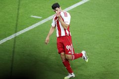 Ο Ταρέμι άνοιξε λογαριασμό με τον Ολυμπιακό και φίλησε το σήμα στη φανέλα