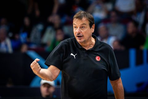 Αταμάν: «Είμαι ο καλύτερος προπονητής τα τελευταία χρόνια - Απολύθηκε αυτός που έκανε το επίμαχο post»