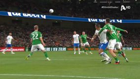 Ιρλανδία - Ελλάδα: Ζήτησε πέναλτι ο Γιακουμάκης