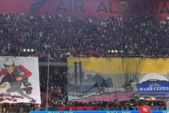 «Μαντέψτε ποιος επέστρεψε»: Το επικό κορεό των Αλβανών στο παιχνίδι με την Τσεχία