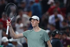 Πρώην πρωταθλητής του Γουίμπλεντον: «Μην κακοποιείτε την Ίγκα και τον Γιάνικ, μόνο ένας τρελός πιστεύει ότι ντοπάρονται»