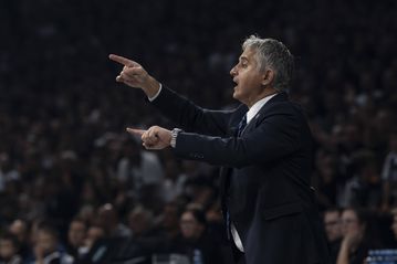 Κοκόσκοφ: «Δύσκολος εκτός έδρας αγώνας με τον Ολυμπιακό»